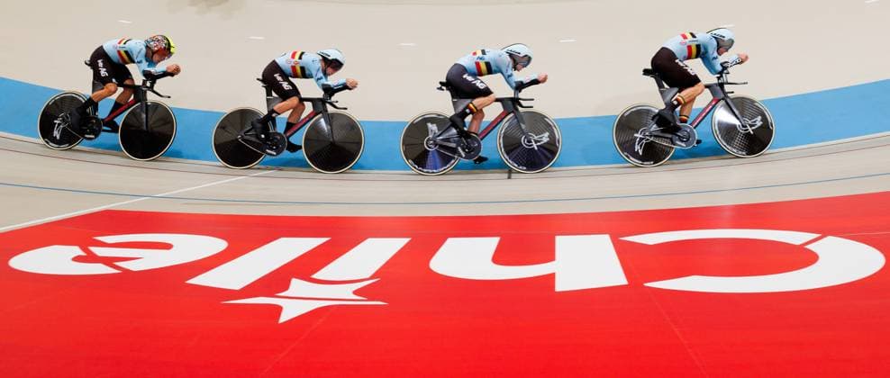 Belgians Lindsay De Vylder, Fabio Van Den Bossche, Jasper De Buyst and Noah Vandenbranden pictured in action the men s team pursuit qualifying round at the 2025 UCI Track World Championships, in Santiago, Chile, Wednesday 22 October 2025. The Track World Championships take place from 22 to 26 October at the Velodromo de Penalolen in Santiago, Chile. BENOITxDOPPAGNE  x137617407x