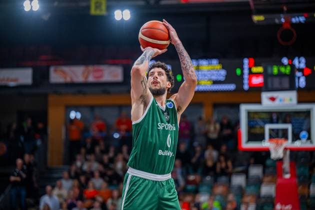 Basketball FIBA Europe Cup, Saison 2025 2026, Herren, Hauptrunde, Gruppenphase, 2. Spieltag, 22.10.2025, RASTA Vechta - Sporting CP Lisabon Brandon Johns ( 0 - Sporting CP) während der Partie Vechta RASTA Dome Niedersachsen Deutschland