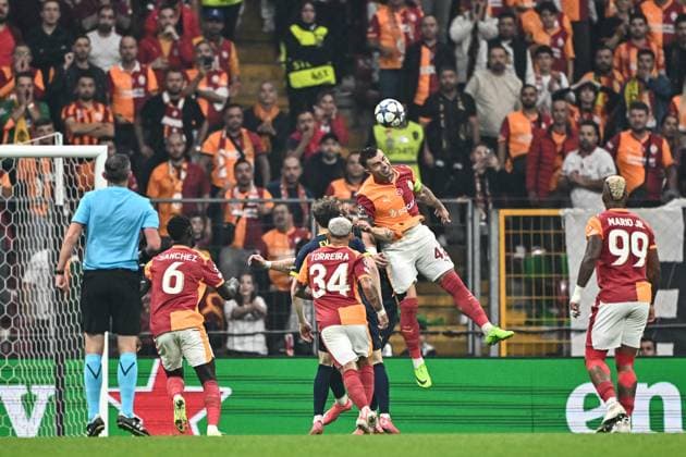Galatasaray v Bodo Glimt - UEFA Champions League ISTANBUL, TURKIYE – OCTOBER 22: Abdulkerim Bardakci (42) of Galatasaray in action during the UEFA Champions League third-week match between Galatasaray and Bodo Glimt at RAMS Park in Istanbul, Turkiye on October 22, 2025. Cem Tekkesinoglu Anadolu Istanbul Turkey. Editorial use only. Please get in touch for any other usage.  Copyright: x2025xAnadoluxCemxTekkesinoglux