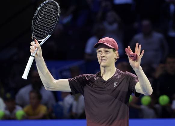TENNIS - ATP, Tennis Herren Erste Bank Open VIENNA,AUSTRIA,22.OCT.25 - TENNIS - ATP World Tour, Erste Bank Open. Image shows the rejoicing of Jannik Sinner (ITA).  GEPAxpictures xWalterxLuger
