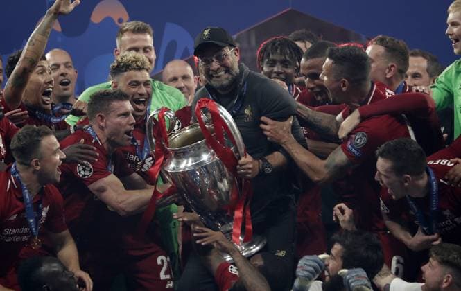 UEFA Champions League final: Tottenham vs Liverpool MADRID, SPAIN - JUNE 01: Head coach Jurgen Klopp of Liverpool lifts the Champions League Trophy after winning the UEFA Champions League Final between Tottenham Hotspur and Liverpool at the Wanda Metropolitano in Madrid, Spain on June 01, 2019. Madrid Spain. Editorial use only. Please get in touch for any other usage.  Copyright: x2025xAnadoluxBurakxAkbulutx