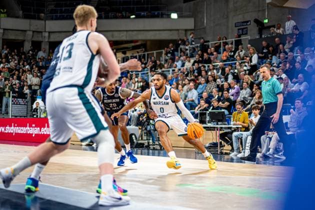 BCL: MLP Academics Heidelberg - Legia Warszawa; 22.10.2025 Jayvon Graves (0; Legia Warszawa) dribbles while Michael Weathers (20; MLP Academics Heidelberg) defends Basketball Champions League: MLP Academics Heidelberg – Legia Warszawa, 22.10.2025 at SNP-Dome, Heidelberg. Copyright: xBEAUTIFULxSPORTS Gelhardtx