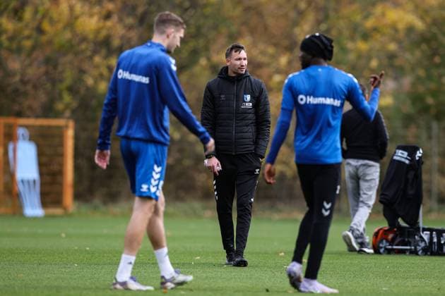 Trainer Pascal Ibold (1. FC Magdeburg) - 2. Fußball Bundesliga Saison 2025-2026 Training 1. FC Magdeburg an der Avnet Arena in Magdeburg - Fußball,Mann,Männer,Deutschland,22.10.2025