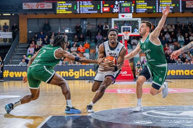 Basketball FIBA Europe Cup, Saison 2025 2026, Herren, Hauptrunde, Gruppenphase, 2. Spieltag, 22.10.2025, RASTA Vechta - Sporting CP Lisabon TJ Bamba ( 5 - RASTA Vechta) in Aktion Vechta RASTA Dome Niedersachsen Deutschland