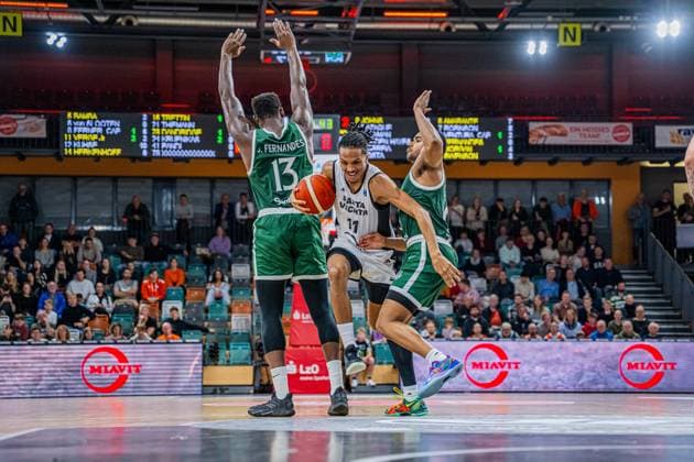 Basketball FIBA Europe Cup, Saison 2025 2026, Herren, Hauptrunde, Gruppenphase, 2. Spieltag, 22.10.2025, RASTA Vechta - Sporting CP Lisabon Alonzo Verge ( 11 - RASTA Vechta) in Aktion Vechta RASTA Dome Niedersachsen Deutschland