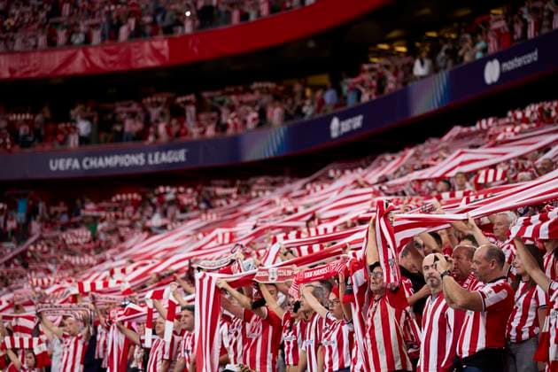 October 22, 2025, Bilbao, Vizcaya, SPAIN: Supporters of Athletic Club reacts during the UEFA Champions League 2025-26 League Phase MD3 match between Athletic Club and Qarabag FK at San Mames on October 22, 2025, in Bilbao, Spain. Bilbao SPAIN - ZUMAa181 20251022_zaa_a181_070 Copyright: xRicardoxLarreinax