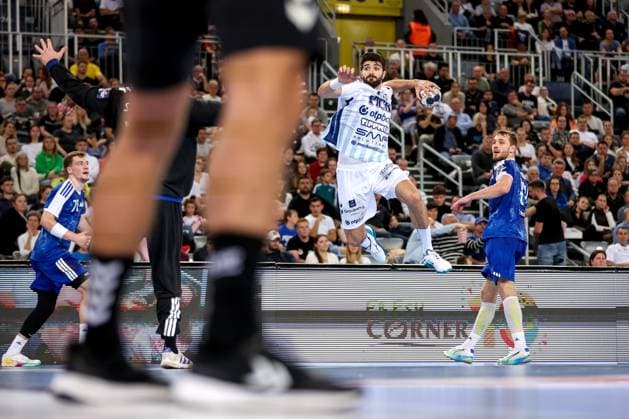 HC Zagreb v OTP Bank Pick Szeged: EHF Champions League Imanol Garciandia of Pick Szeged shoots during the Men s EHF Champions League group B match between HC Zagreb and OTP Bank Pick Szeged at Arena Zagreb on October 22, 2025. in Zagreb, Croatia.  IgorxKralj PIXSELL