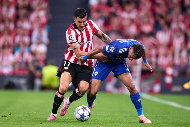 ESP: Athletic Club - Qarabag FK,. UEFA Champions League. Matchday 3. Yuri Berchiche of Athletic Club, Camilo Duran of Qarabag FK during the UEFA Champions League match, between Athletic Club and Qarabag FK, matchday 3, played at San Mames Stadium on October 22, 2025 in Bilbao, Spain. kpng Copyright: xCesarxOrtizx xPRESSINx PS_241022_ATH_QAR_2526_007