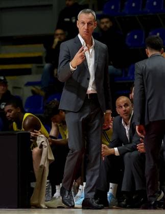 Maccabi Tel-Aviv v Real Madrid, Euroleague, season 2025 2026, round 6 Belgrade, Serbia. 22th Oct, 2025. Maccabi s head coach Oded Kattash during Euroleague basketball match between Maccabi Tel-Aviv and Real Madrid on October 22. 2025. in Belgrade, Serbia. Belgrade Serbia Copyright: xPedjaxMilosavljevic STARSPORTx