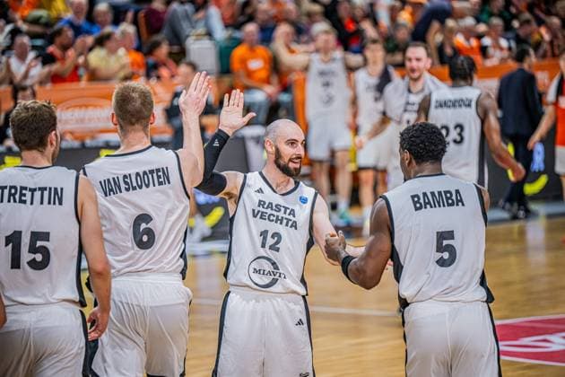 Basketball FIBA Europe Cup, Saison 2025 2026, Herren, Hauptrunde, Gruppenphase, 2. Spieltag, 22.10.2025, RASTA Vechta - Sporting CP Lisabon Tommy Kuhse ( 12 - RASTA Vechta) während der Partie Vechta RASTA Dome Niedersachsen Deutschland