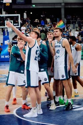 Spielszene mit Blazej Czapla (1; Legia Warszawa), Wojciech Tomaszewski (5; Legia Warszawa), Michal Kolenda (23; Legia Warszawa) und Shane Hunter (40; Legia Warszawa) Basketball Champions League: MLP Academics Heidelberg – Legia Warszawa, 22.10.2025 at SNP-Dome, Heidelberg. Basketball Champions League: MLP Academics Heidelberg – Legia Warszawa, 22.10.2025 at SNP-Dome, Heidelberg. Spielszene mit Blazej Czapla (1; Legia Warszawa) und Shane Hunter (40; Legia Warszawa) Copyright: xSpeedshotx