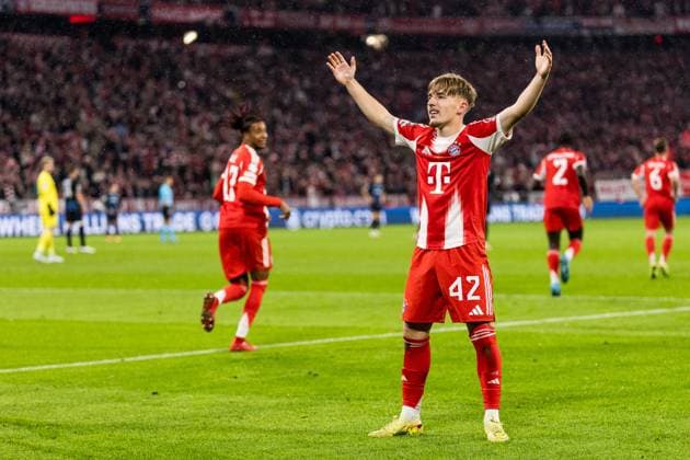 UEFA Champions League: FC Bayern Munich vs. Club Brugge KV, 22.10.2025 MUNICH, GERMANY - OCTOBER 22: Lennart Karl (FC Bayern Munich, 42) celebrates his 1:0 goal during the UEFA Champions League match between FC Bayern Munich vs. Club Brugge KV at Allianz Arena on matchday 3 of the UEFA Champions League Season 2025 26 on October 22, 2025 in Munich, Germany. Copyright: xBEAUTIFULxSPORTS Wunderlx