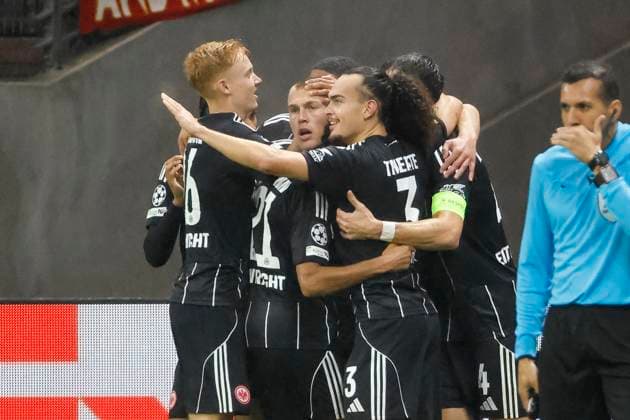 Torjubel Eintracht Frankfurt beim 1:0 durch Rasmus Kristensen (Eintracht Frankfurt, 13) , Deutschland, UEFA Champions League, 3. Spieltag, 2025 2026, Eintracht Frankfurt vs. FC Liverpool, 22.10.2025, Frankfurt Stadion, Frankfurt, Deutschland Frankfurt Frankfurt Stadion Hessen Deutschland Copyright: xGrantxHubbsx