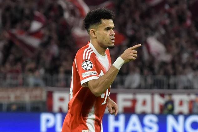 22.10.2025, xemx, Fussball UEFA Champions League, FC Bayern Muenchen - Club Brügge v.l. Luis Diaz (FC Bayern Muenchen) Jubel, Torjubel, celebrate the goal, jubelt ueber das Tor zum 3:0 (DFL DFB REGULATIONS PROHIBIT ANY USE OF PHOTOGRAPHS as IMAGE SEQUENCES and or QUASI-VIDEO) Muenchen