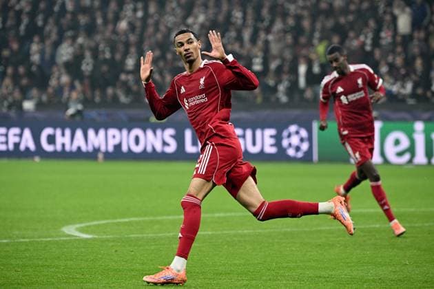 22.10.2025, xjhx, Fussball UEFA Champions League, Eintracht Frankfurt - FC Liverpool v.l. Hugo Ekitike (FC Liverpool) nach dem Tor zum 1:1 (UEFA REGULATIONS PROHIBIT ANY USE OF PHOTOGRAPHS as IMAGE SEQUENCES and or QUASI-VIDEO) Frankfurt am Main