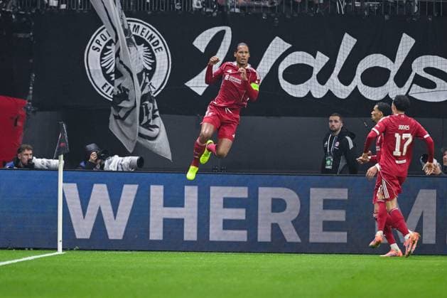 22.10.2025, Fussball, Champions League, 3. Spieltag Saison 2025 2026, Eintracht Frankfurt - FC Liverpool, Virgil van Dijk (FC Liverpool) freut sich über das Tor zum 1:2, xRHR-FOTO TKx Copyright: RHR-FOTOx RHR-FOTO TK