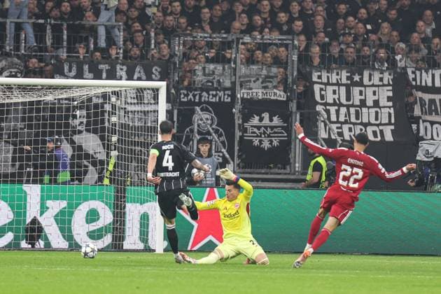 Das Tor vom Ex. Hugo Ekitike (FC Liverpool, 22) trifft zum 1-1 UEFA Champions League, 3. Spieltag: Eintracht Frankfurt - FC Liverpool am 22.10.25 in Deutsche Bank Park, Frankfurt Frankfurt Deutsche Bank Park Frankfurt Deutschland Copyright: xAlfioxMarinox