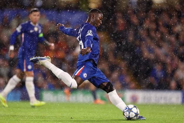 Chelsea v Ajax 22 October 2025, London - UEFA Champions League - League Stage - Chelsea v Ajax - Moises Caicedo shoots to score the second goal for Chelsea - Photo: Jacques Feeney Offside. London UK Copyright: xJacquesxFeeneyx xOffsidexOffside