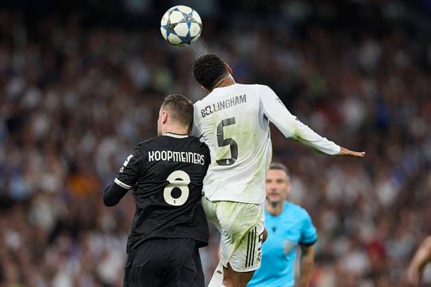Jude Bellingham (Real Madrid CF) and Teun Koopmeiners (Juventus Turin) battle for the ball during the UEFA Champions League 2025 26 League Phase MD3 match between Real Madrid C.F. v Juventus at Estadio Santiago Bernabeu on October 22, 2025 in Madrid, Spain. (Photo by Manu Reino DeFodi Images) Jude Bellingham Real Madrid CF and Teun Koopmeiners Juventus Turin battle for the ball during the UEFA Champions League 2025 26 League Phase MD3 match between Real Madrid C F v Juventus at Estadio Santiago Bernabeu on October 22, 2025 in Madrid, Spain Photo by Manu Reino DeFodi Images