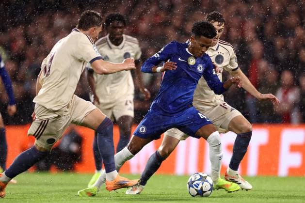 Chelsea v Ajax 22 October 2025, London - UEFA Champions League - League Stage - Chelsea v Ajax - Estevao Willian of Chelsea - Photo: Jacques Feeney Offside. London UK Copyright: xJacquesxFeeneyx xOffsidexOffside
