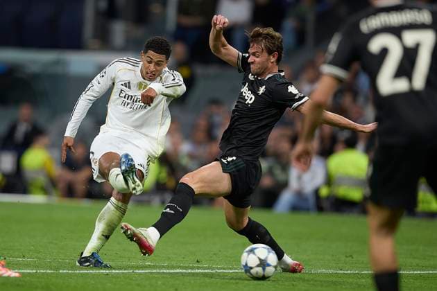 Jude Bellingham (Real Madrid CF) controls the ball during the UEFA Champions League 2025 26 League Phase MD3 match between Real Madrid C.F. v Juventus at Estadio Santiago Bernabeu on October 22, 2025 in Madrid, Spain. (Photo by Manu Reino DeFodi Images) Jude Bellingham Real Madrid CF controls the ball during the UEFA Champions League 2025 26 League Phase MD3 match between Real Madrid C F v Juventus at Estadio Santiago Bernabeu on October 22, 2025 in Madrid, Spain Photo by Manu Reino DeFodi Images