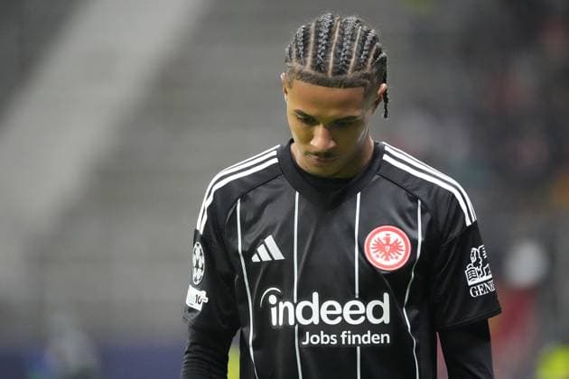 Jean-Matteo Bahoya (Eintracht Frankfurt, 19) enttäuscht über seine Auswechslung - Frankfurt 22.10.2025: Eintracht Frankfurt vs. FC Liverpool, Deutsche Bank Park, UEFA Champions League