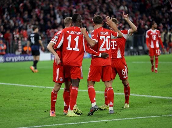 Fussball, Herren, Champions League, Saison 2025 2026, FC Bayern München - Club Brügge, 3.Spieltag, Allianz Arena 4:0 durch Nicolas Jackson (FC Bayern München), Tor, Jubel
