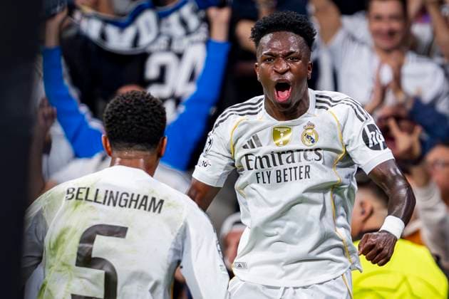 Real Madrid CF vs Juventus FC - UEFA Champions League 2025 26 League Phase MD3 Vinicius Junior of Real Madrid (R) celebrates a goal with Jude Bellingham of Real Madrid (L) during the UEFA Champions League 2025 26 League Phase MD3 match between Real Madrid C.F. and Juventus at Estadio Santiago Bernabeu on October 22, 2025 in Madrid, Spain. Madrid Estadio Santiago Bernabeu Madrid Spain Copyright: xAlbertoxGardinx AGardin_20251022_Foot_Cham_ReaMad_Juv_0565