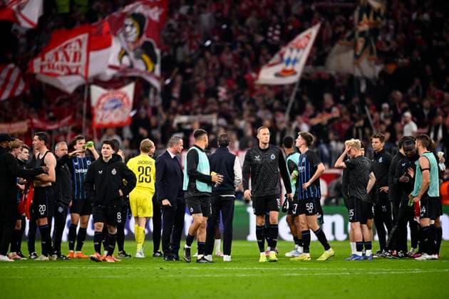 Bayern Munchen v Club Brugge - UEFA Champions League MUNICH, GERMANY - OCTOBER 22 : The players of Club Brugge looking dejected on the final whistle after the defeat during the UEFA Champions League 2025 26 League Phase MD3 match between Bayern Munchen and Club Brugge on October 22, 2025 in Munich, Germany, 22 10 2025 Munich Germany  Copyright: xTomasxSiskx