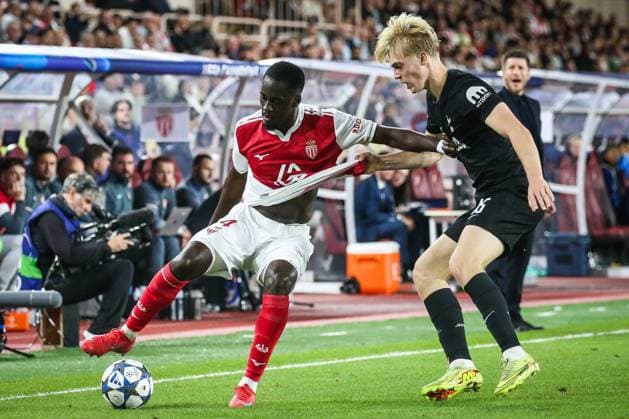 October 22, 2025, Monaco, Monaco, Monaco: Jordan TEZE of Monaco and Lucas BERGVALL of Tottenham Hotspur during the UEFA Champions League, League Phase MD3 match between AS Monaco and Tottenham Hotspur at Louis II Stadium on October 22, 2025 in Monaco, Monaco. Monaco Monaco - ZUMAm308 20251022_zsp_m308_015 Copyright: xMatthieuxMirvillex