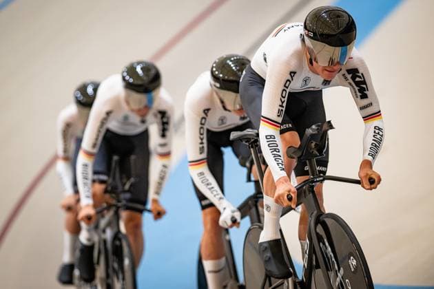 BINDER Moritz, BOOS Benjamin, GROß Felix, JOCHUM Ben Felix: UCI Track cycling, Rad, Radsport, Bahnrad, Bahn World Championships 2025 BINDER Moritz - BOOS Benjamin - GROß Felix - JOCHUM Ben Felix ( GER ) Germany Querformat - quer - horizontal - Landscape - Event Veranstaltung: UCI Track Cycling World Championships 2025 - Category Kategorie: Cycling - Track Cycling World Championships - Elite Men - Location Ort: South America Chile - Santiago de Chile - Velodromo Parque Penalolen Instituto - Discipline: Team Pursuit - Distance: 4000 m - Date Datum: 22.10.2025 Wednesday Day 1 -