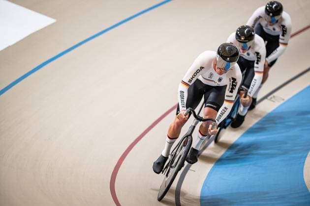 SCHRÖTER Nik, SPIEGEL Luca, DÖRNBACH Maximilian: UCI Track cycling, Rad, Radsport, Bahnrad, Bahn World Championships 2025 SCHRÖTER Nik - SPIEGEL Luca - DÖRNBACH Maximilian ( GER ) Germany Querformat - quer - horizontal - Landscape - Event Veranstaltung: UCI Track Cycling World Championships 2025 - Category Kategorie: Cycling - Track Cycling World Championships - Elite men - Location Ort: South America Chile - Santiago de Chile - Velodromo Parque Penalolen Instituto - Discipline: Team Sprint - Distance: ... m - Date Datum: 22.10.2025 Wednesday Day 1 -