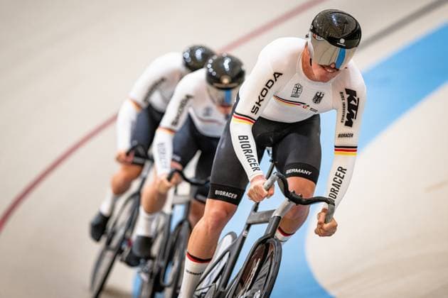 SCHRÖTER Nik, SPIEGEL Luca, DÖRNBACH Maximilian: UCI Track cycling, Rad, Radsport, Bahnrad, Bahn World Championships 2025 SCHRÖTER Nik - SPIEGEL Luca - DÖRNBACH Maximilian ( GER ) Germany Querformat - quer - horizontal - Landscape - Event Veranstaltung: UCI Track Cycling World Championships 2025 - Category Kategorie: Cycling - Track Cycling World Championships - Elite men - Location Ort: South America Chile - Santiago de Chile - Velodromo Parque Penalolen Instituto - Discipline: Team Sprint - Distance: ... m - Date Datum: 22.10.2025 Wednesday Day 1 -