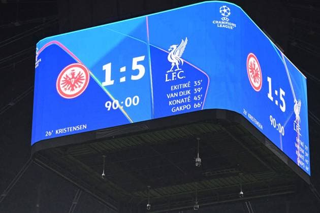 Endergebnis 1-5 auf dem Videowuerfel, allgemein, feature, Randmotiv, Symbolfoto Fussball UEFA Champions League Gruppenphase 3. Spieltag, matchday3, Eintracht Frankfurt (F) - FC Liverpool (LIV) 1-5 am 22.10.2025 im Deutsche Bank Park, Frankfurt Deutschland. UEFA regulations prohibit any use of photographs as image sequences and or quasi-video . Â