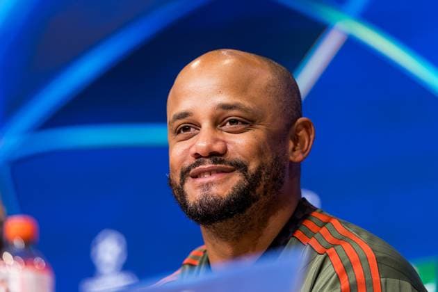UEFA Champions League: FC Bayern Munich vs. Club Brugge KV, 22.10.2025 MUNICH, GERMANY - OCTOBER 22: Vincent Kompany (Head Coach FC Bayern Munich) during postgame press conference, PK, Pressekonferenz of the UEFA Champions League match between FC Bayern Munich vs. Club Brugge KV at Allianz Arena on matchday 3 of the UEFA Champions League Season 2025 26 on October 22, 2025 in Munich, Germany. *** UEFA Champions League FC Bayern Munich vs Club Brugge KV, 22 10 2025 MUNICH, GERMANY OCTOBER 22 Vincent Kompany Head Coach FC Bayern Munich during postgame press conference of the UEFA Champions League match between FC Bayern Munich vs Club Brugge KV at Allianz Arena on matchday 3 of the UEFA Champions League Season 2025 26 on October 22, 2025 in Munich, Germany Copyright: xBEAUTIFULxSPORTS Wunderlx