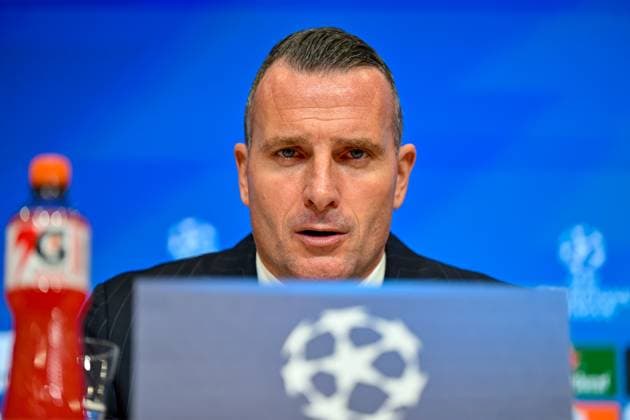 Trainer Nicky HAYEN (Headcoach, Coach, Club Brügge) auf der Pressekonferenz, PK, Porträt, Portrait, Einzelbild, Aktion, Action, 22.10.2025, München (Deutschland), Fussball, UEFA Champions League, Ligaphase, FC Bayern München - Club Brügge, THE EVENT REGULATIONS PROHIBIT ANY USE OF PHOTOGRAPHS AS IMAGE SEQUENCES AND OR QUASI-VIDEOS.