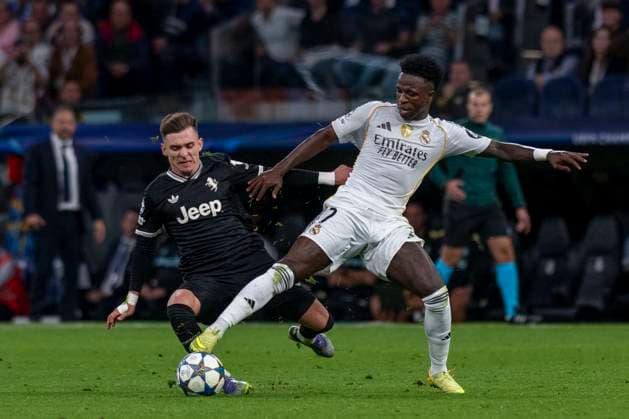 October 23, 2025, Madrid, Madrid, Spain: VINICIUS JUNIOR of Real Madrid CF in action during the match on the third day of the group stage of the 2025 26 UEFA Champions League between REAL MADRID C.F. vs JUVENTUS DE TURIN, played at the Santiago Bernabeu Stadium on October 22, 2025, in Madrid, Spain. Madrid Spain - ZUMAc312 20251023_zsp_c312_135 Copyright: xOscarxManuelxSanchezx