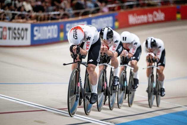POOT Mats, VOGEL Alex, TAPPEINER Pascal, BOGLI Noah: UCI Track cycling, Rad, Radsport, Bahnrad, Bahn World Championships 2025 POOT Mats - VOGEL Alex - TAPPEINER Pascal - BOGLI Noah ( SUI ) Switzerland Querformat - quer - horizontal - Landscape - Event Veranstaltung: UCI Track Cycling World Championships 2025 - Category Kategorie: Cycling - Track Cycling World Championships - Elite Men - Location Ort: South America Chile - Santiago de Chile - Velodromo Parque Penalolen Instituto - Discipline: Team Pursuit - Distance: 4000 m - Date Datum: 22.10.2025 Wednesday Day 1 -