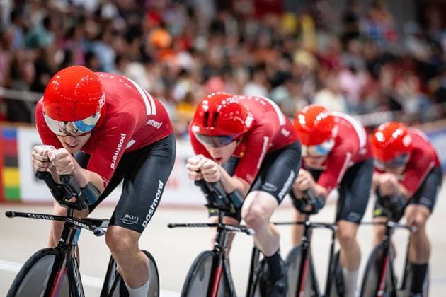 HANSEN Tobias, HANSEN Tobias. - ARSEN Niklas - MADSEN Frederik - PEDERSEN Rasmus ( DEN ) Denmark Querformat - quer - horizontal - Landscape - Event Veranstaltung: UCI Track cycling, Rad, Radsport, Bahnrad, Bahn World Championships 2025 - Category Kategorie: Cycling - Track Cycling World Championships - Elite Men - Location Ort: South America Chile - Santiago de Chile - Velodromo Parque Penalolen Instituto - Discipline: Team Pursuit - Distance: 4000 m - Date Datum: 22.10.2025 Wednesday Day 1 -