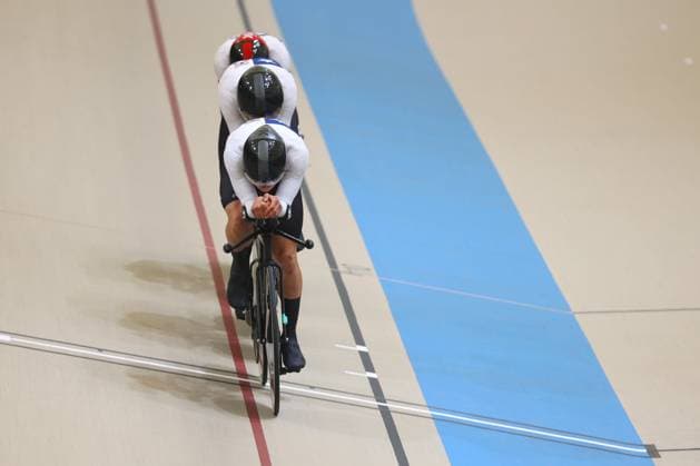 Ciclismo, Mundial de Ciclismo de Pista Tissot UCI 2025 Fecha 1, Mundial de Ciclismo de Pista 2025 El equipo de Chile es fotografiado durante el Mundial de Ciclismo de Pista disputado en el Velodromo Parque Penalolen de Santiago, Chile. 22 10 2025 Dragomir Yankovic Photosport Cycling, Tissot UCI Track cycling, Rad, Radsport, Bahnrad, Bahn World Championship, WM, Weltmeisterschaft 2025 First turn, 2025 Track world championship ChileÕs team is pictured during Track Cycling World Championship 2025 at the Velodromo Parque Penalolen in Santiago, Chile. 22 10 2025 Dragomir Yankovic Photosport Mundial de Ciclismo de Pista Tissot UCI 2025