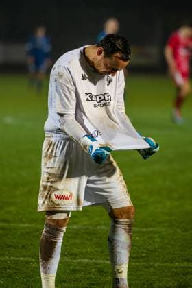 22.10.2025, xhettx, Fussball, Bitburger Verbandspokal, Wormatia Worms - FK Pirmasens v.l. Benjamin Reitz (FK Pirmasens, 1) Sauer über vergebene Chance (DFL DFB REGULATIONS PROHIBIT ANY USE OF PHOTOGRAPHS as IMAGE SEQUENCES and or QUASI-VIDEO) Worms