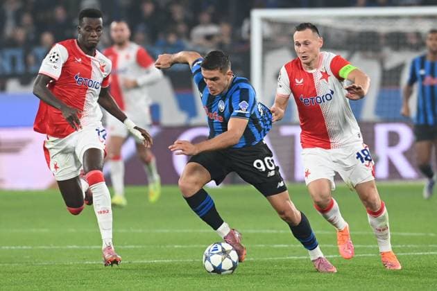 CALCIO - UEFA Champions League - Atalanta BC vs SK Slavia Praha Nikola Krstovic (Atalanta Bc9 in action during Atalanta BC vs SK Slavia Praha, UEFA Champions League football match in Bergamo, Italy, October 22 2025 Bergamo Italy  Copyright: xIPAxSport ABACAx