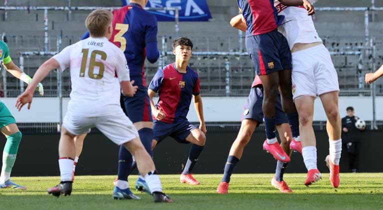 02.04.25 U19 VfB Stuttgart - U19 FC Barcelona, Barca Deutschland, Stuttgart, 02.04.2025, Fussball, UEFA Youth League, U19 VfB Stuttgart - U19 FC Barcelona: Dro Pedro Fernandez Sarmiento (FC Barcelona).