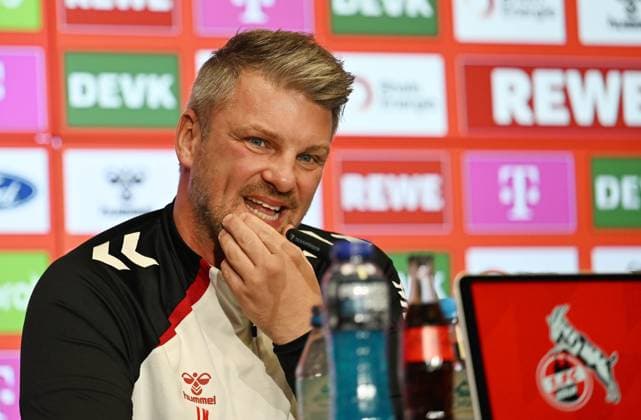 23.10.2025, xophax, Fussball 1.Bundesliga Saison 2025 2026 1.FC Köln Pressekonferenz vor dem Dortmund Spiel Trainer Lukas Kwasniok ( 1.FC Köln ) Köln