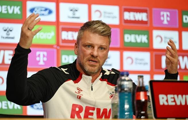 23.10.2025, xophax, Fussball 1.Bundesliga Saison 2025 2026 1.FC Köln Pressekonferenz vor dem Dortmund Spiel Trainer Lukas Kwasniok ( 1.FC Köln ) Köln