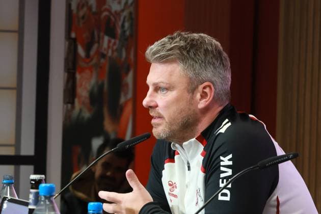 1. FC Köln 1. FC Köln, Pressekonferenz zum Auswärtsspiel in Dortmund, Lukas Kwasniok (1. FC Köln). 23.10.2025, Bild: