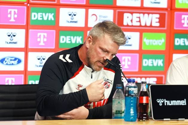 1. FC Köln 1. FC Köln, Pressekonferenz zum Auswärtsspiel in Dortmund, Lukas Kwasniok (1. FC Köln). 23.10.2025, Bild: