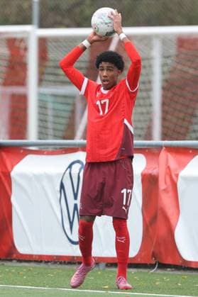 U16 Schweiz - Montenegro Lionel Ikenna Ikezu (Schweiz) U16 Schweiz - Montenegro 23.10.2025 Stadion Bruehl in Muri AG, SCHWEIZ, Saison 2025 2026 Herren Fussball Testspiel U16 Nationalmannschaft Schweiz - Montenegro Lionel Ikenna Ikezu (Schweiz)