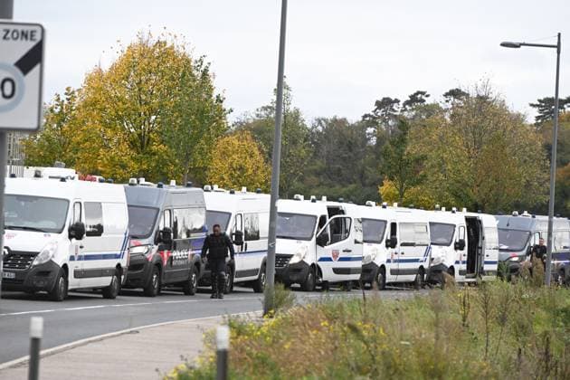 Football : UEFA Europa League - Olympique Lyonnais v FC Bale Several CRS deployed around the stadium before the match the UEFA Europa League match between Olympique Lyonnais and FC Bale at Groupama Stadium Decines Charpieu Lyon on October 23, 2025 , France  Copyright: xALLILI_MOURADx
