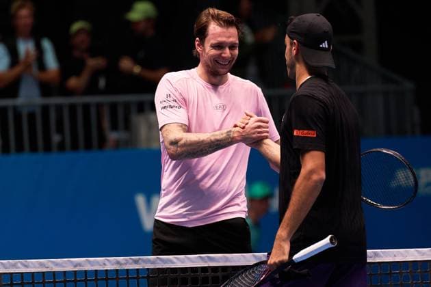 Alexander Bublik of Kazakhstan greats Francisco Cerundolo of Argentina at the net after his round of 16 win at Erste Bank Open 2025 at Marx Halle on October 23, 2025 in Vienna, Austria. (Photo by Camilla Stolen, Imago) Vienna Austria Copyright: xCamillaxStolenx L1072077